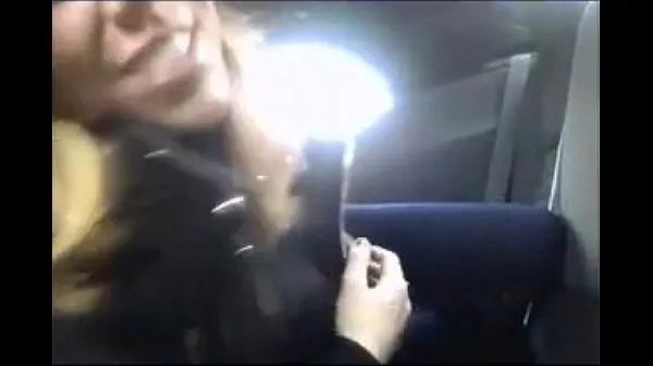 Näytä Blonde Slut Masturbate In A Car For Money - More ajovideota