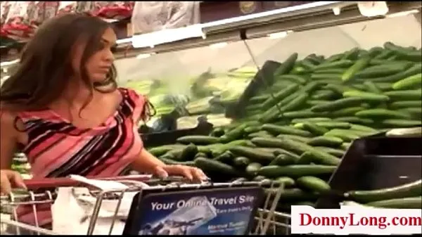 Zobrazit videa z disku Donny Long picks up big titty attention whore wife at grocry store