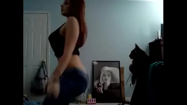แสดง Millie Acera Twerking my ass while playing with my pussy วิดีโอขับเคลื่อน