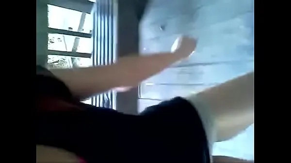 แสดง Millie Acera Twerking my ass to don't stop วิดีโอขับเคลื่อน