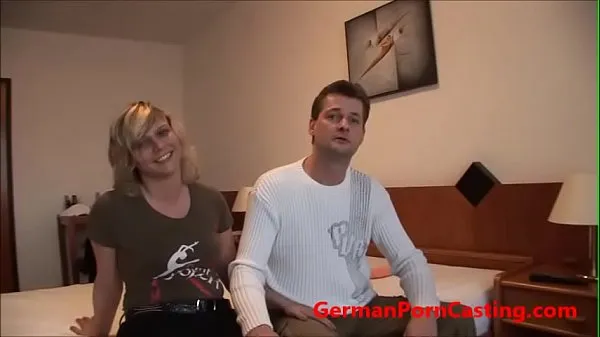 Hiển thị German Amateur Gets Fucked During Porn Casting video trên Drive