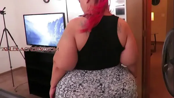 Prikaži BIG BUTT MILF videoposnetke pogona