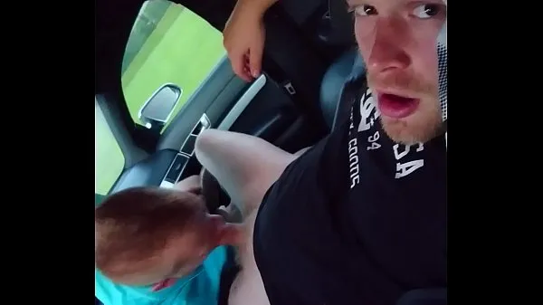 Vis Sucking Cock Deepthoat In Car drive-videoer