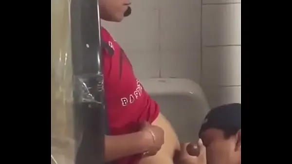 Pinoy cock sucking in public toilet 드라이브 동영상 표시