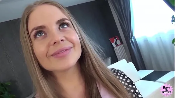 Atemberaubende russische jungfrau hart gefickt und facialledFahrvideos anzeigen