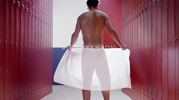 显示 Rafael Nadal Tommy Hilfiger Commercial 驱动器 视频