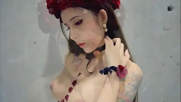 عرض Breast-hybrid goddess, beautiful carcass, all three points مقاطع فيديو القيادة