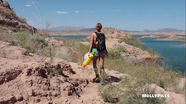 Mostrar Joven zorra universitaria pide creampie en la playa de vacaciones de primavera - Molly Pills - Lago público Senderismo Natación Destello Vaquera inversa y la mejor mamada de la ninfómana rubia tetona vídeos de conducción