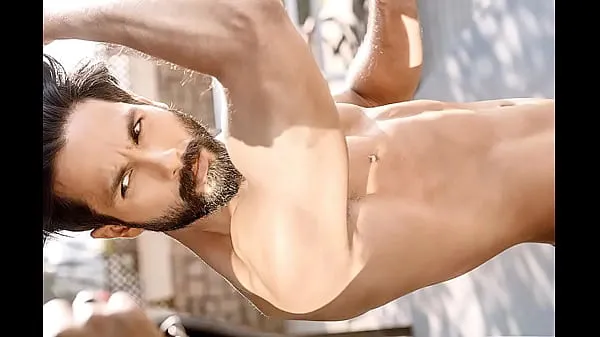 Afficher Shahid Kapoor nue et sans chemise vidéos Drive