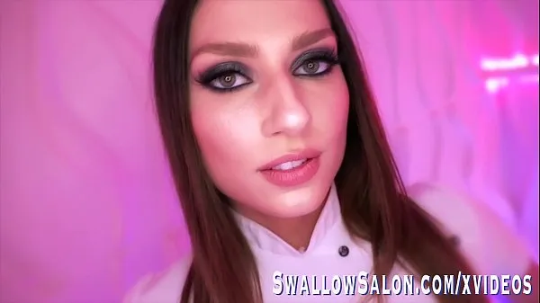 Mostrar KAMRYN JAYDE PROFUNDA UM GRANDE PAU NO SWALLOW SALON vídeos do Drive