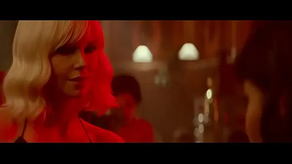 Mostrar Atomic Blonde: Charlize Theron & Sofia Boutella vídeos do Drive