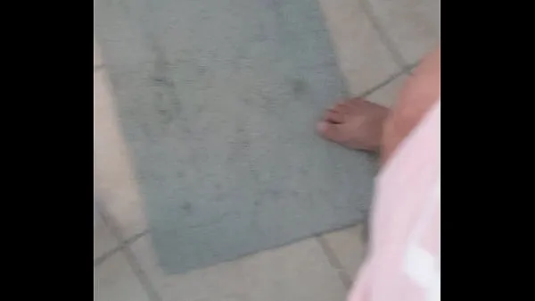 Zobraziť videá zo služby Urinating Anchota