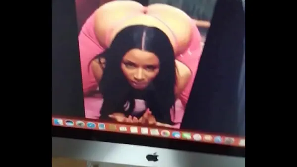 Afficher Nicki minaj cum hommage vidéos Drive