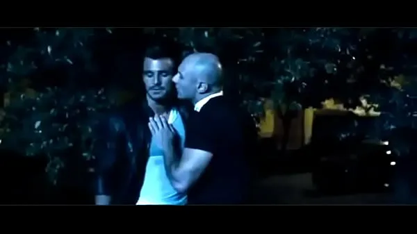 แสดง Diego Longobardi and Luca Durigo and Gay Kiss from movie Tutti I Colori Dell'Amore (Good As You วิดีโอขับเคลื่อน