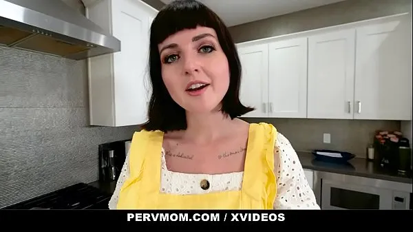 Mostrar PervMom - StepMom POV Boquete antes de me mandar para a faculdade vídeos do Drive