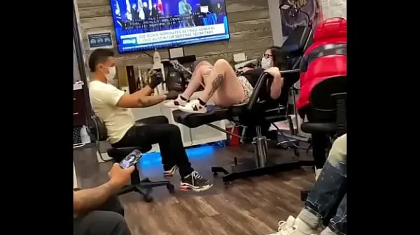 Mostrar Orgasmo mientras tatuaba vídeos de conducción