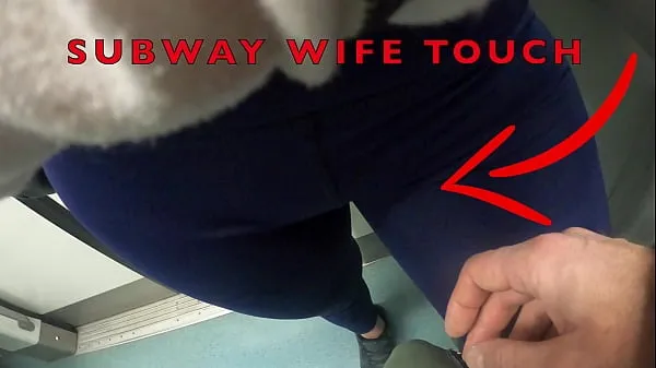 Vis My Wife Let Older Unknown Man to Touch her Pussy Lips Over her Spandex Leggings in Subway drive-videoer