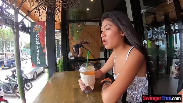 Mostra Bellezza asiatica amatoriale scopata dopo un appuntamento su Tinder al caffèvideo di guida