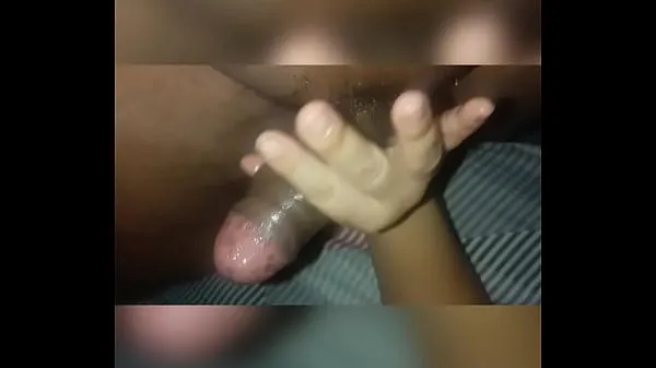 stirring my hottie's cock ड्राइव वीडियो दिखाएँ