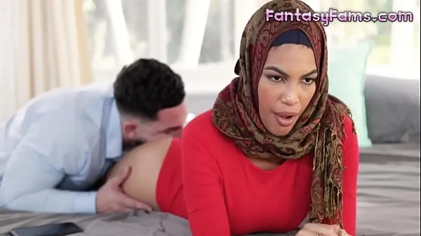 Toon Fucking Muslim Converted Stepsister With Her Hijab On - Maya Farrell, Peter Green - Family Strokes Drive-video's