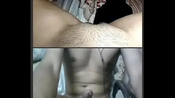 Afficher Un couple indien baise... sa femme m'a fait jouir deux fois lors d'un appel vidéo... a eu une discussion chaude avec moi après ça vidéos Drive