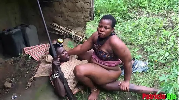 Afficher okoro le chasseur attrapé en train de baiser patricia 9ja sur les terres agricoles du roi avec softkind fucksy vidéos Drive