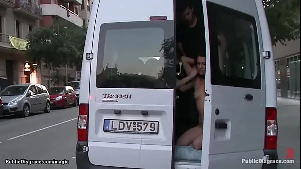 Spanisches Babe ging nackt in der ÖffentlichkeitFahrvideos anzeigen