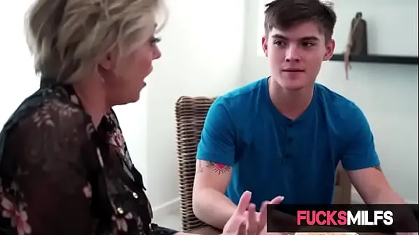 Show Dee Williams is concerned about her stepson Tyler Cruise, who can’t seem to meet any girls independently drive Videos