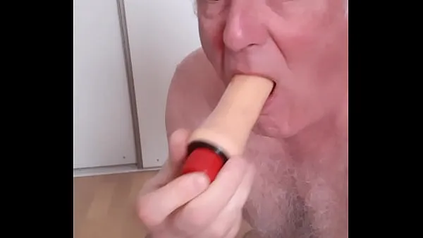 Εμφάνιση Deepthroat with a dildo coming out of my filthy ass βίντεο δίσκου