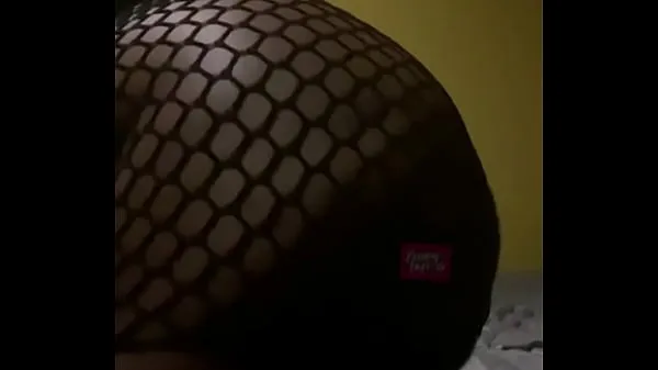 Hiển thị Shaking ass in fishnet body suit video trên Drive