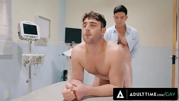 Afficher ADULT TIME - Pervy Doctor glisse sa grosse bite dans le cul du patient lors d'un examen de routine vidéos Drive