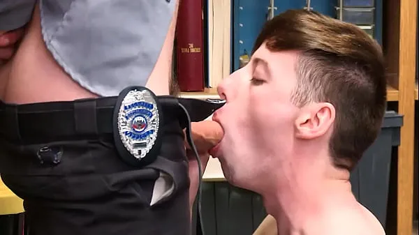 Näytä Secret Footage of Gay Security Manager Making Anal Demands On Thief Caught Cock Handed ajovideota