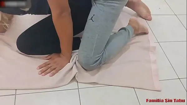 Näytä Step Brother And Sister Yoga Cutie Gets The Fuck Of A Lifetime ajovideota