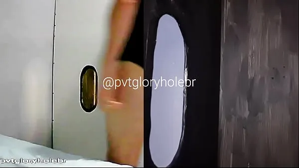 Tampilkan NERD WITH BIG UNCUT DICK CUMMING AT GLORYHOLE (FULL ON RED video berkendara