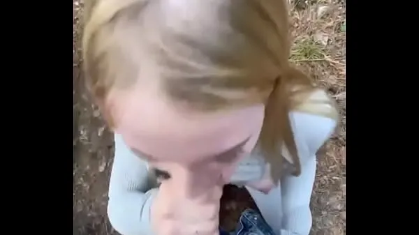 Zobraziť videá zo služby Public Fuck In The Forest With a Blonde Slut