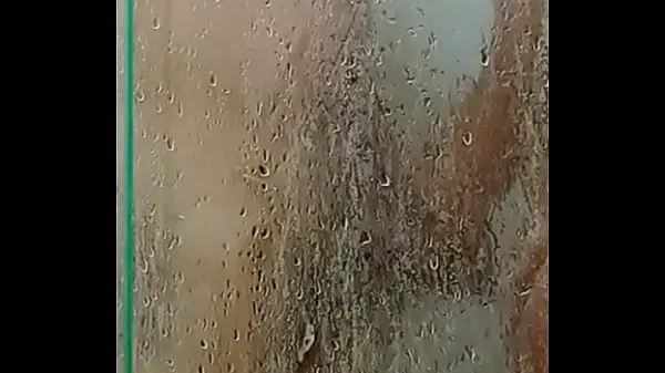 Blowjob unter der DuscheFahrvideos anzeigen