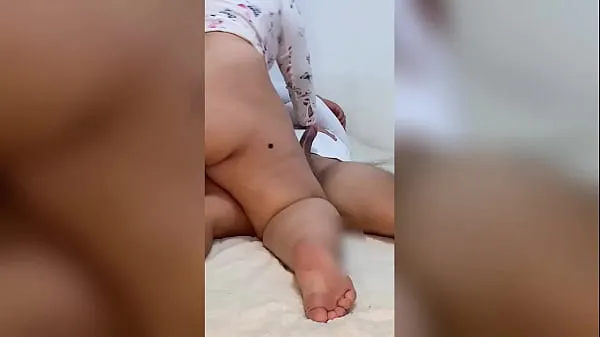 Mostrar Madrasta com bunda enorme e enteado tarado se diverte na cama vídeos do Drive