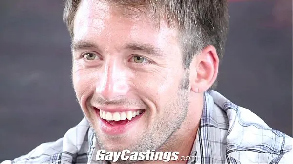 Toon GayCastings Hunky contractor shows off and jerks Drive-video's