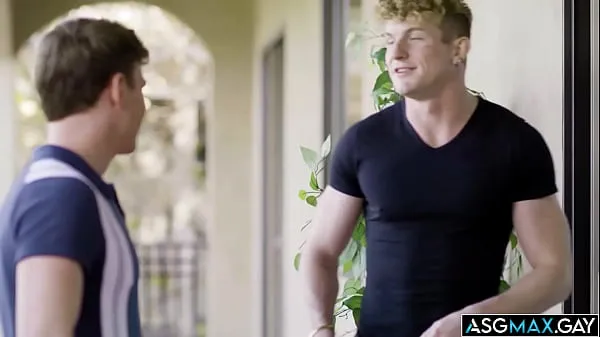 Tunjukkan Max Lorde fucks with his hot neighbor Eric Charming and they have a hot and steamy bareback fuck sesh Video drive