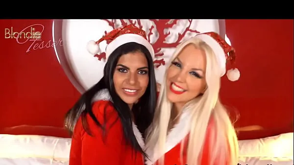 HORNY PLAYING IN CHRISTMAS WITH SHEILA ORTEGA - BLONDIE FESSERFahrvideos anzeigen