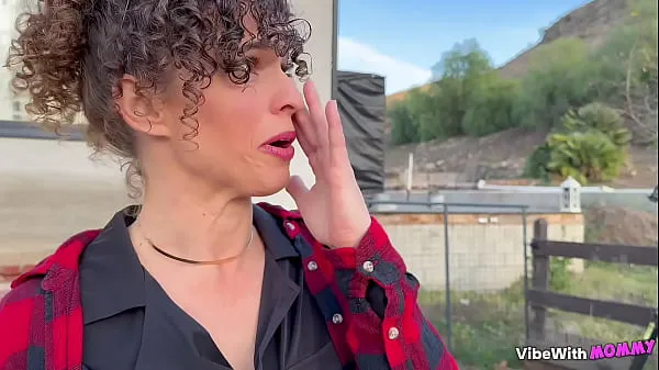 Εμφάνιση Crying Jewish Ranch Wife Takes Neighbor Boy's Virginity βίντεο δίσκου