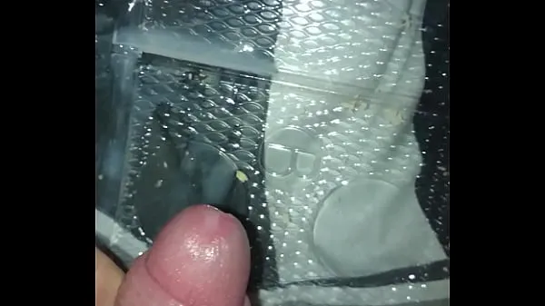 แสดง Nice cum in plastic tray after wanking for 4 hours วิดีโอขับเคลื่อน