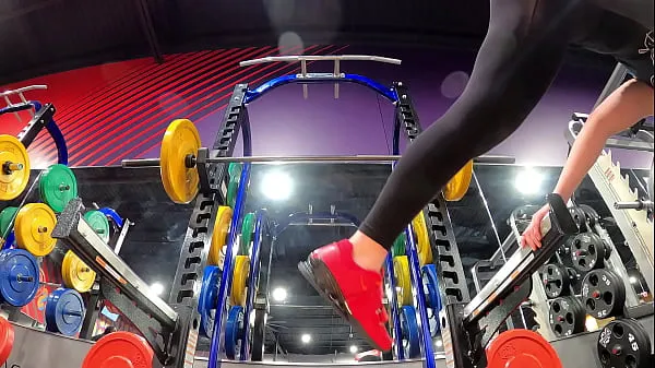 Visa Barbell squats - insanely transparent leggings drive-videor