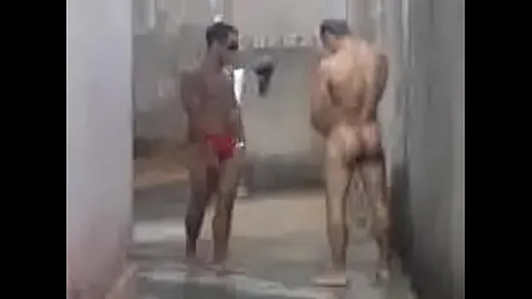 Zobrazit videa z disku Shower gay